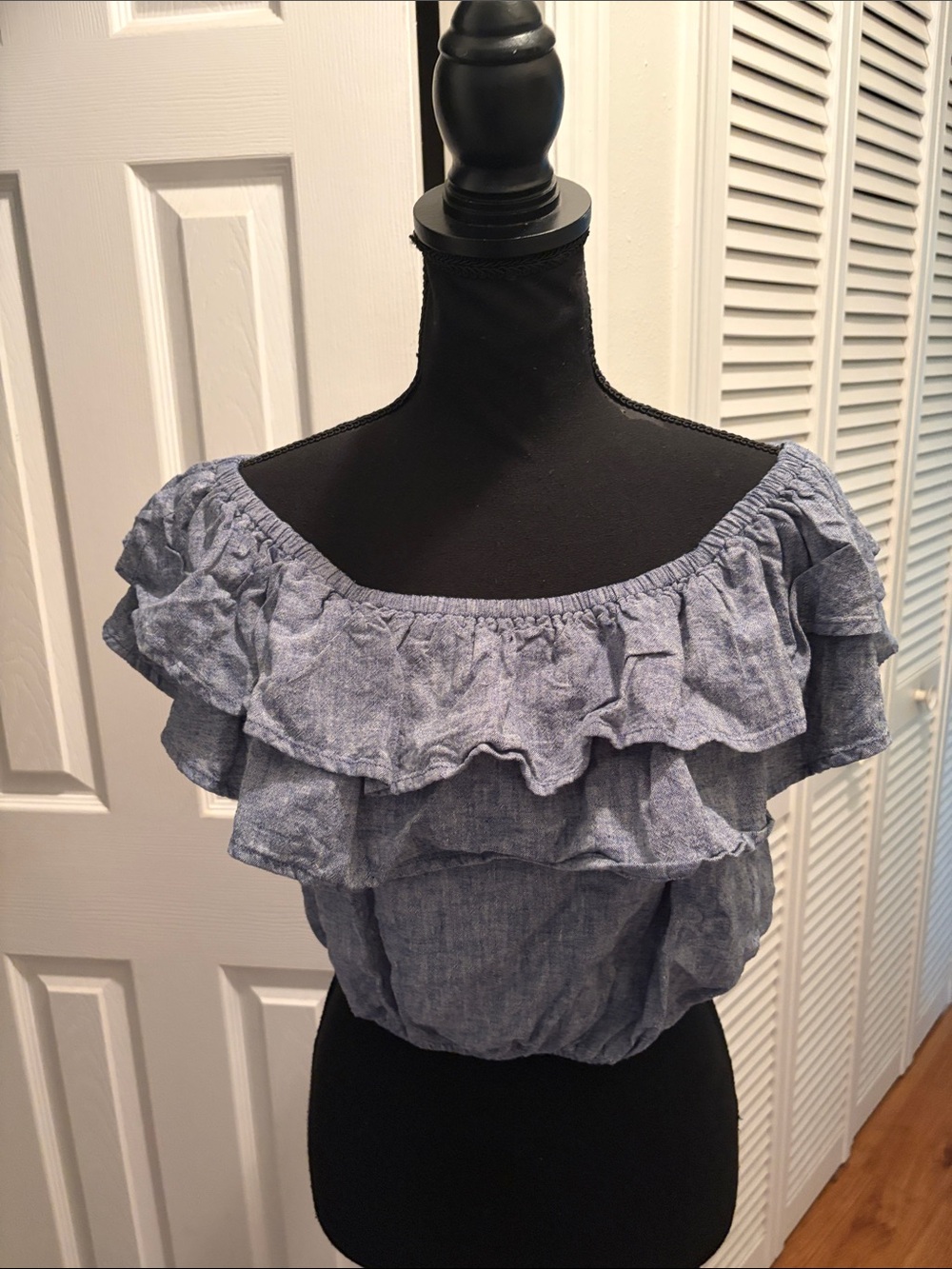 Express Blue Chambray Linen BlenOff-Shoulder Ruffle Women's Crop Top